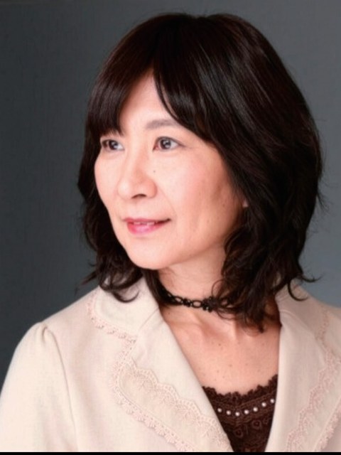 小枝佳世（ピアノ）